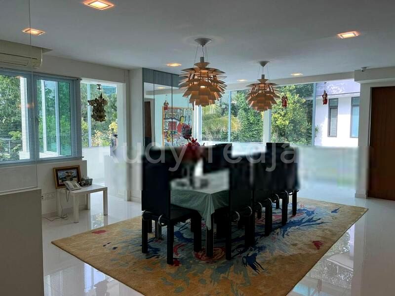 6 Bed Bungalow (Landed) for Sale in  Chatsworth Park - Image 2